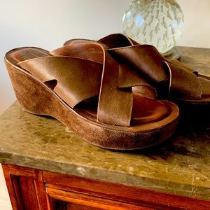 Kork Ease platform slide